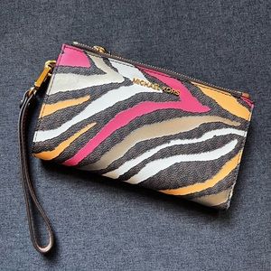 Michael Kors - Adele Metallic Zebra Logo Smartphone Wallet